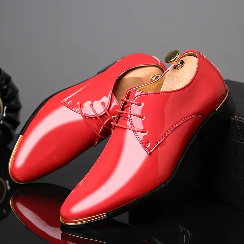 Vintage İngiliz Tarzı Erkek Sivri sivri uçlu ayakkabı İş deri ayakkabı 2023 Sonbahar İyi Resmi Ofis Düğün Ayakkabı 46 47 48