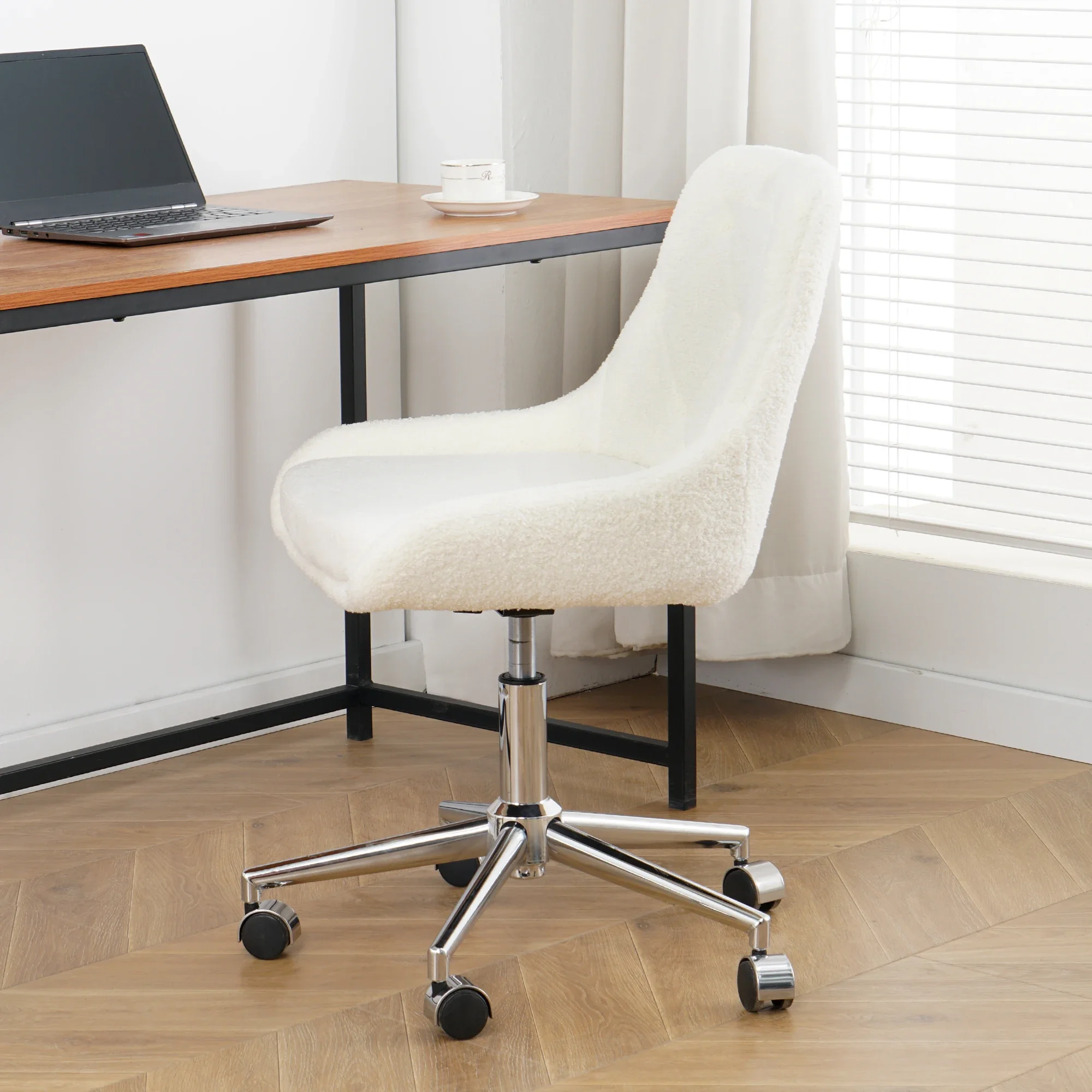 Modern oyuncak polar kumaş krom ayaklı oturma odası mobilya yemek sandalyesi, yumuşak ve rahat, kaldırma ayarı, serbest hareket