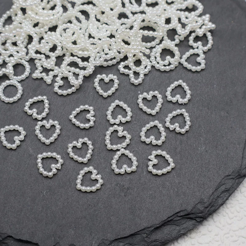 100 Adet İçi Boş Kalp İnci Tırnak Sanat Takılar Beyaz Kelebek Kare İnci Yuvarlak Flatback 3D Tırnak Dekorasyon DIY Tırnak Aksesuarları