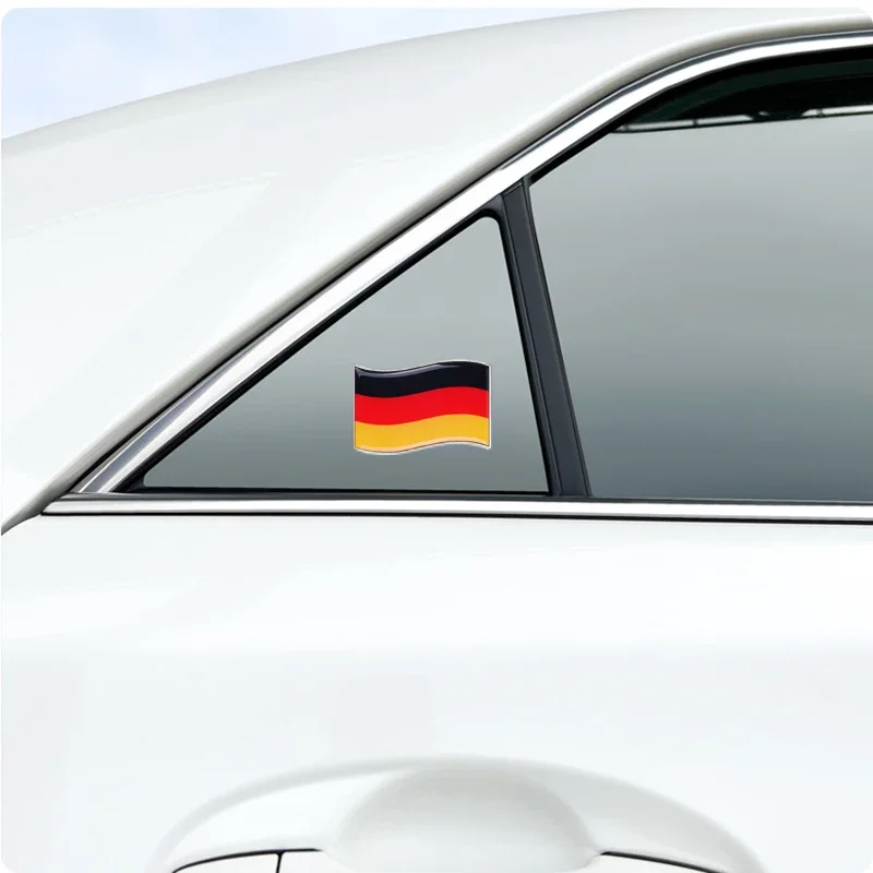 1 adet Almanya Iatly ABD Rusya Bayrağı Metal Araba Çıkartmaları Yüzen Bayrak Vücut Rozetleri Scratch Dekoratif Çıkartmalar BMW Audi VW Tesla