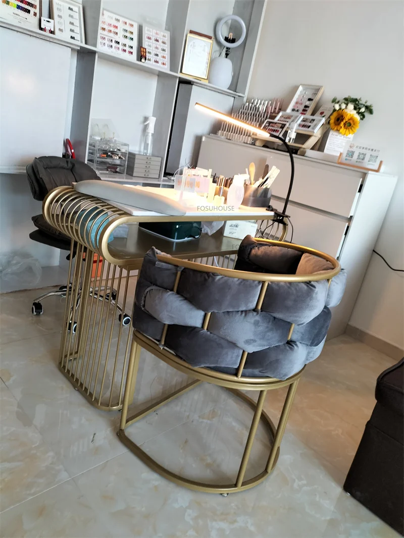 Iskandinav Ferforje Tırnak Güzellik Masaları Ticari Mobilya manikür masası Mermer Yaratıcı Lüks ışık lüks tırnak masası