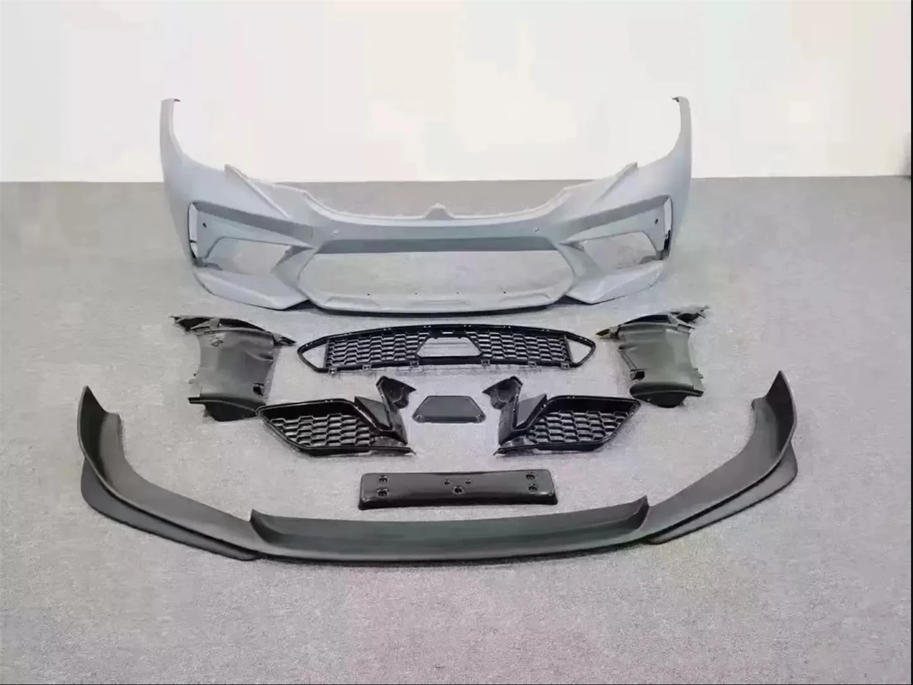 Araba Surround Gövde Kiti ön tampon BMW 3 serisi için g20 g28 modifiye m3C ön dudak izgara izgara sis lambası kapağı çamurluk