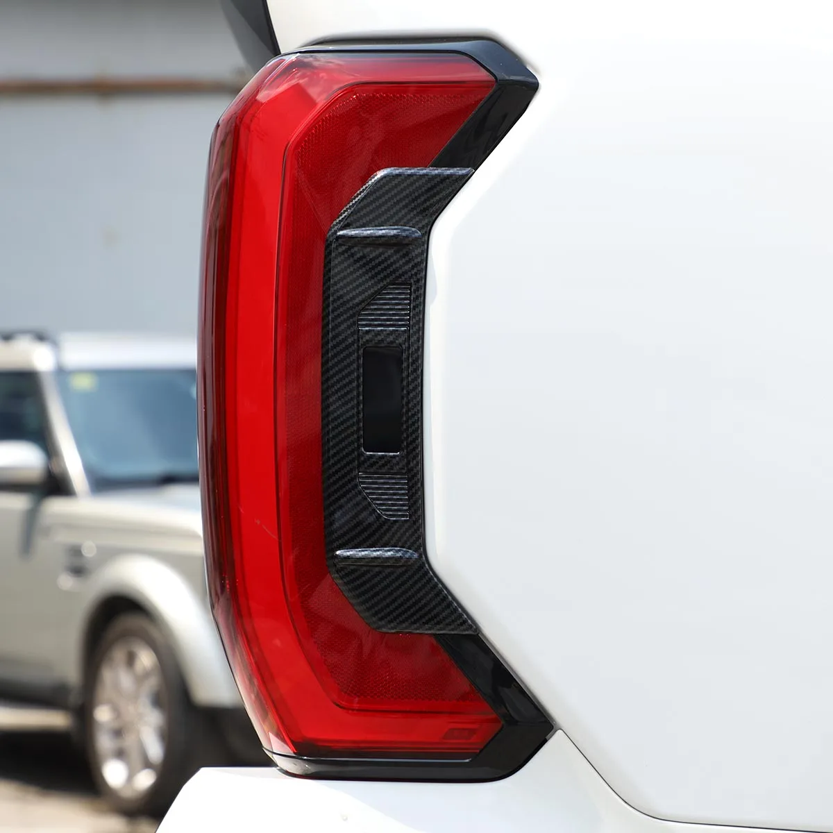 Toyota Tundra 2022-2023 için ABS Karbon Fiber / Gümüş Araba Arka Kuyruk İşık Yan lamba krom çerçeve Trim Sticker Araba Aksesuarları
