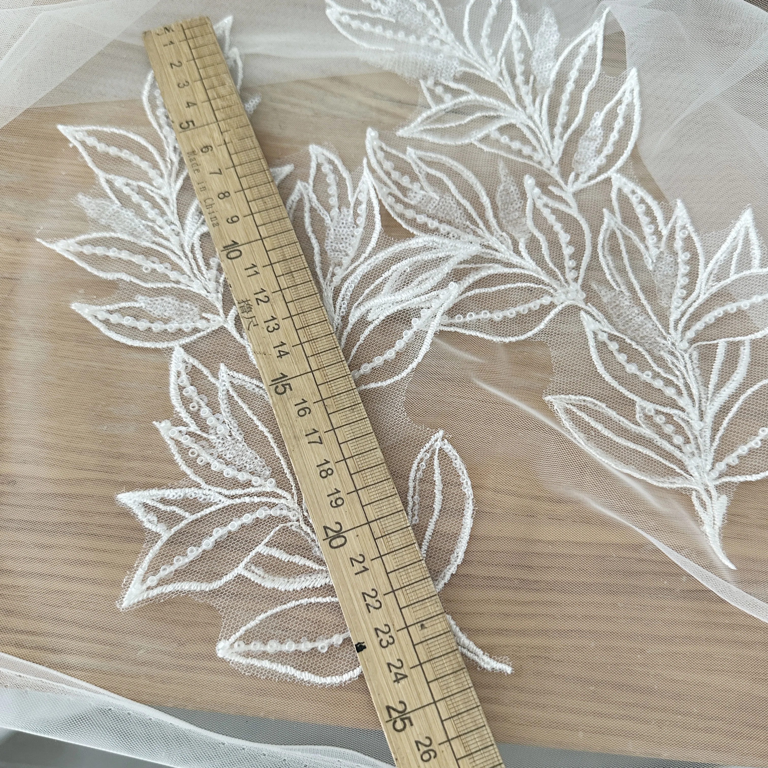 6 adet 3D Boncuklu Yaprak Gelin Aksesuarları, Dikiş DIY Malzeme Temizle Pullu Çiçek Nakış Dantel Aplike Kapalı Beyaz