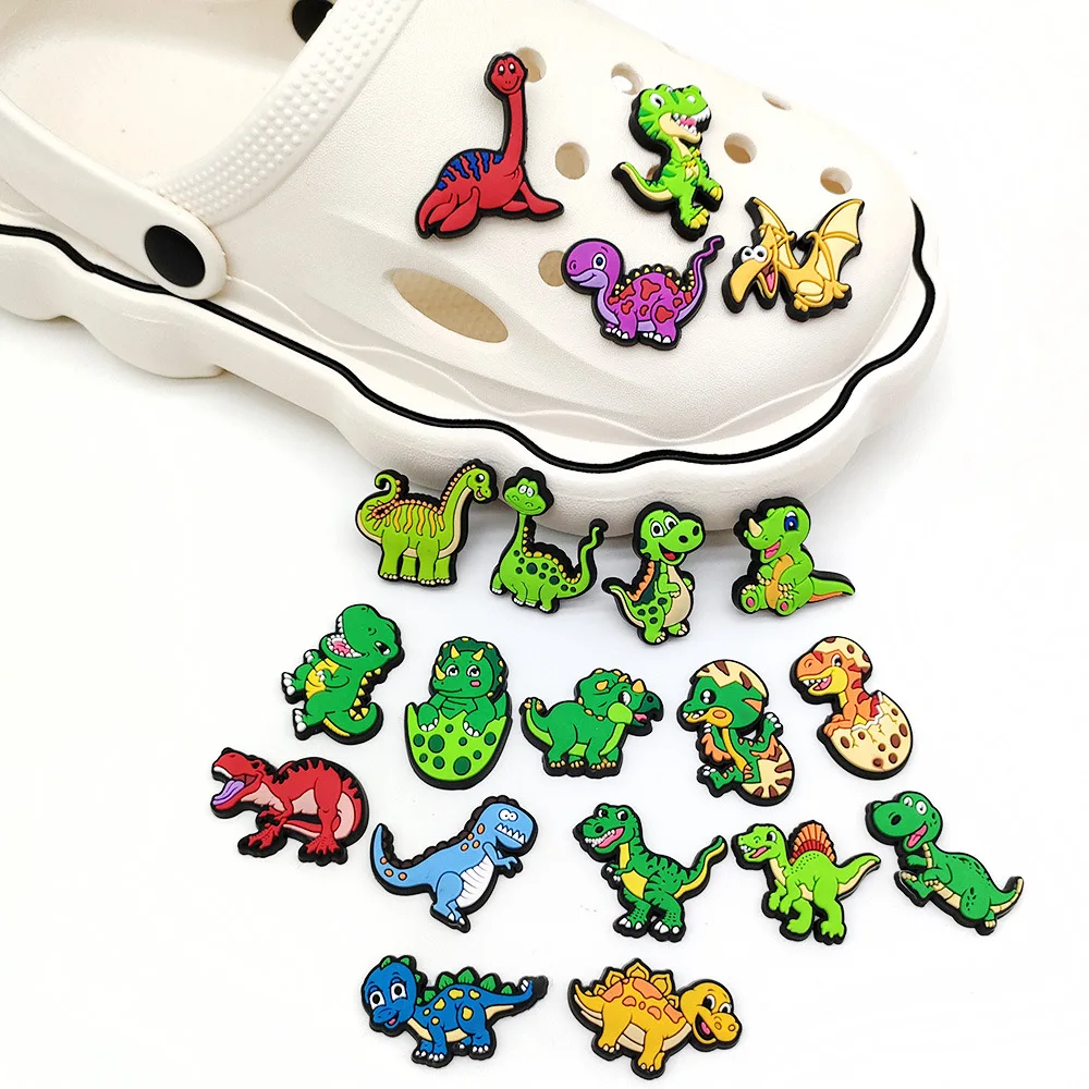 2 ADET / takım Jıbz Sevimli Karikatür dinozor Croc takunya DIY Ayakkabı Takılar Aksesuarları PVC süslemeleri erkek çocuklar doğum günü partisi Güzel Hediyeler