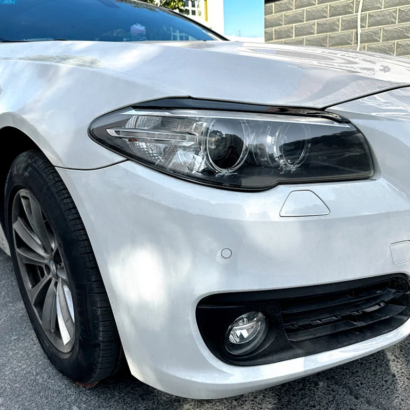 2015-2017 BMW 5 Serisi İçin F10 F11 Ön Far Göz Kapakları Kaşları Far Kapağı Lmap Trim Sticker ABS Parlak Siyah